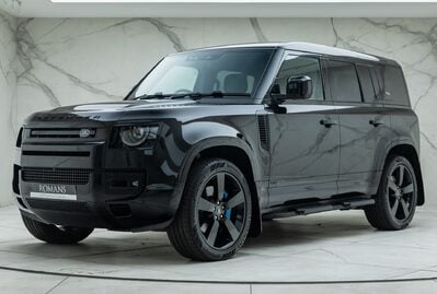 Land Rover Defender 110 V8 Bond Edition