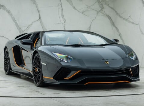 Lamborghini Aventador S LP 740-4 ROADSTER 12