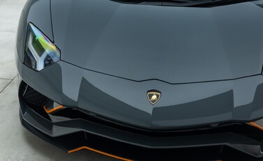 Lamborghini Aventador S LP 740-4 ROADSTER 29