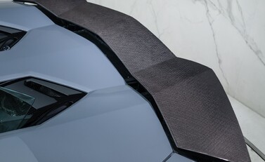 Lamborghini Aventador S LP 740-4 ROADSTER 37