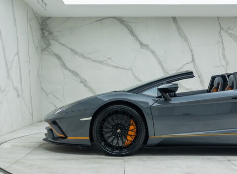 Lamborghini Aventador S LP 740-4 ROADSTER 41