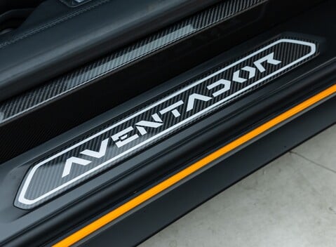 Lamborghini Aventador S LP 740-4 ROADSTER 26