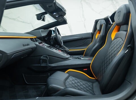 Lamborghini Aventador S LP 740-4 ROADSTER 19