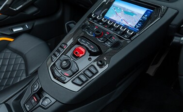 Lamborghini Aventador S LP 740-4 ROADSTER 24