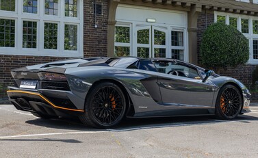 Lamborghini Aventador S LP 740-4 ROADSTER 4