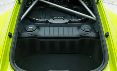 Porsche Cayman GT4 RS (718) 49