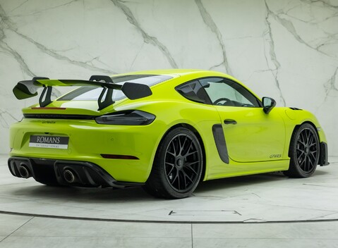 Porsche Cayman GT4 RS (718) 6