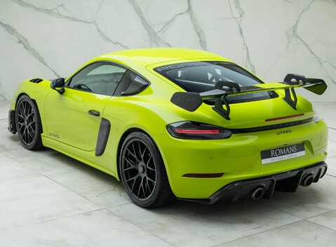 Porsche Cayman GT4 RS (718) 12