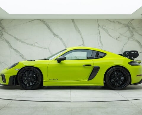 Porsche Cayman GT4 RS (718)