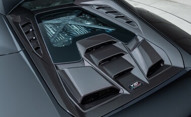Lamborghini Huracan TECNICA 26