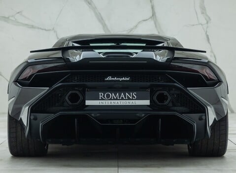 Lamborghini Huracan TECNICA 8