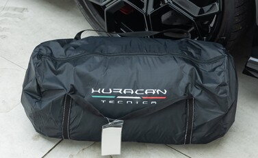 Lamborghini Huracan TECNICA 30