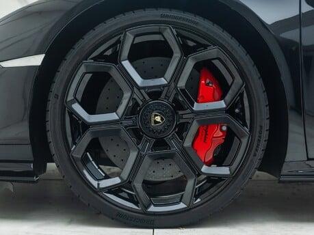Lamborghini Huracan TECNICA