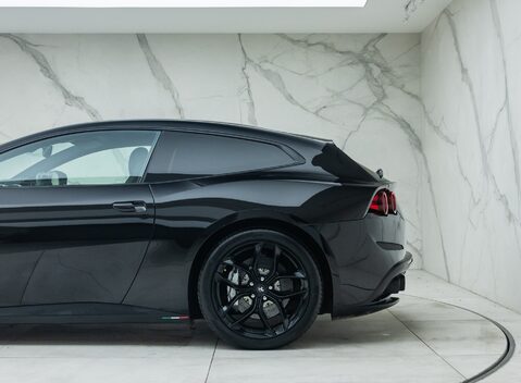 Ferrari GTC4 Lusso T 40