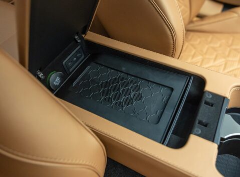 Aston Martin Vanquish V12 26
