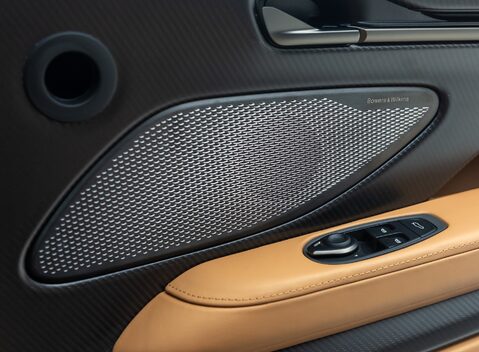 Aston Martin Vanquish V12 29