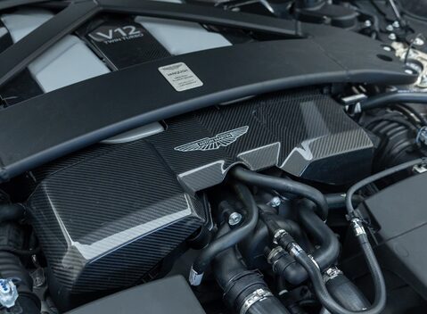 Aston Martin Vanquish V12 40