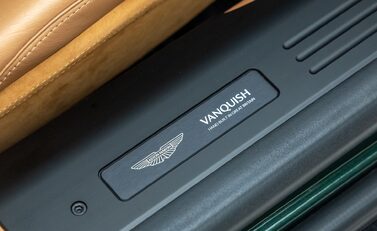 Aston Martin Vanquish V12 27