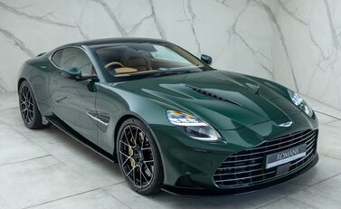 Aston Martin Vanquish V12 11