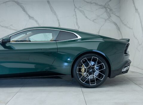 Aston Martin Vanquish V12 38