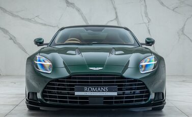 Aston Martin Vanquish V12 7