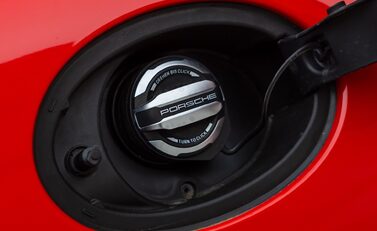 Porsche 911 Targa 4 GTS (992) 39