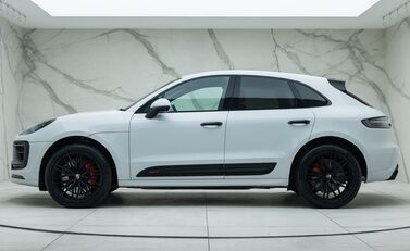Porsche Macan GTS 5