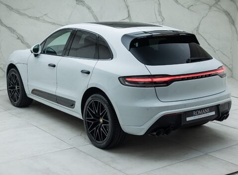 Porsche Macan GTS 12