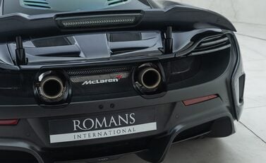 McLaren 675LT 39