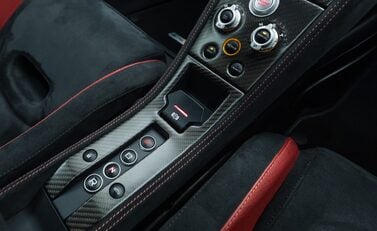 McLaren 675LT 28