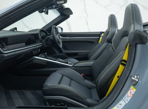 Porsche 911 Turbo S CABRIOLET (992) 20
