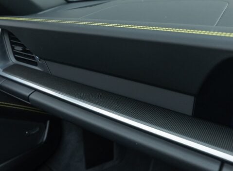 Porsche 911 Turbo S CABRIOLET (992) 27