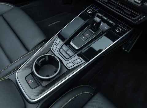 Porsche 911 Turbo S CABRIOLET (992) 28