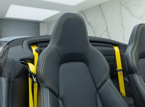 Porsche 911 Turbo S CABRIOLET (992) 18