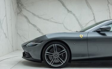 Ferrari Roma 35