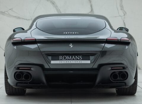 Ferrari Roma 8