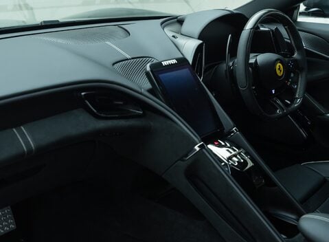 Ferrari Roma 18
