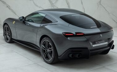 Ferrari Roma 12