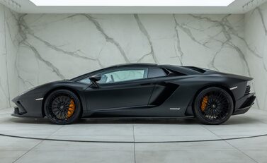 Lamborghini Aventador S LP 740-4 ROADSTER 7