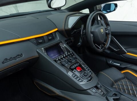 Lamborghini Aventador S LP 740-4 ROADSTER 20