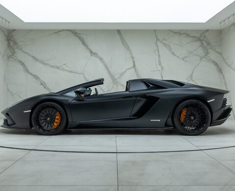 Lamborghini Aventador S LP 740-4 ROADSTER