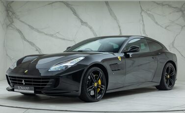 Ferrari GTC4 Lusso V12 1
