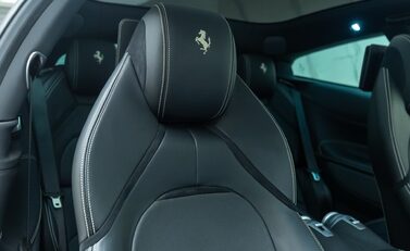Ferrari GTC4 Lusso V12 15