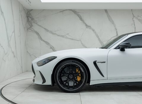 Mercedes-Benz Amg GT 63 Ultimate 32