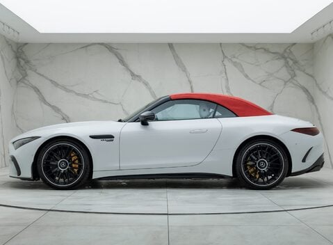 Mercedes-Benz SL 63 AMG PERFORMANCE 7