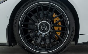 Mercedes-Benz SL 63 AMG PERFORMANCE 29