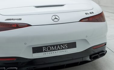 Mercedes-Benz SL 63 AMG PERFORMANCE 31