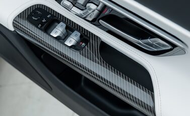 Mercedes-Benz SL 63 AMG PERFORMANCE 28