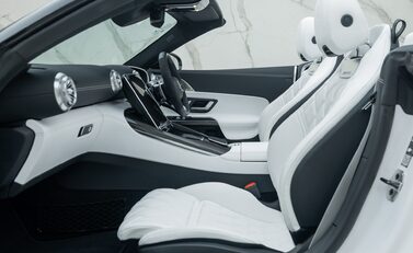 Mercedes-Benz SL 63 AMG PERFORMANCE 20