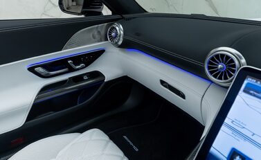 Mercedes-Benz SL 63 AMG PERFORMANCE 24